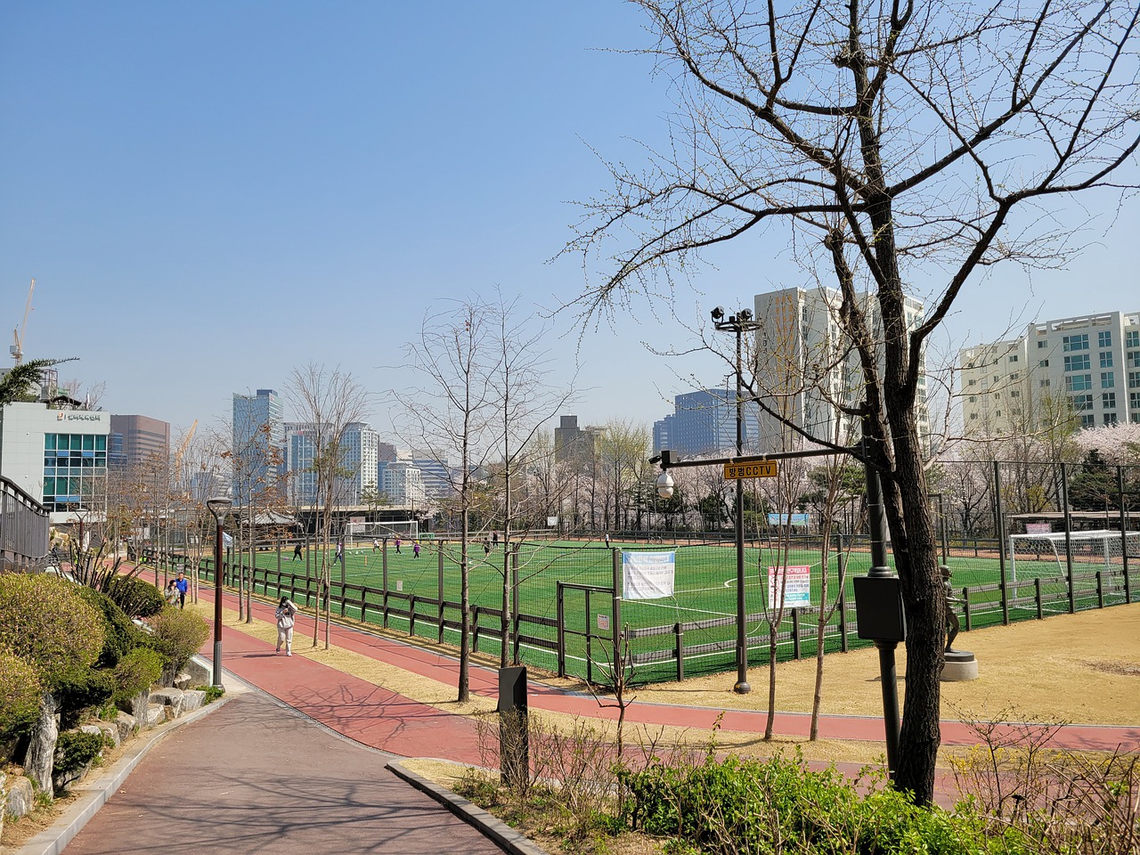 队正在寻找 队正在寻找